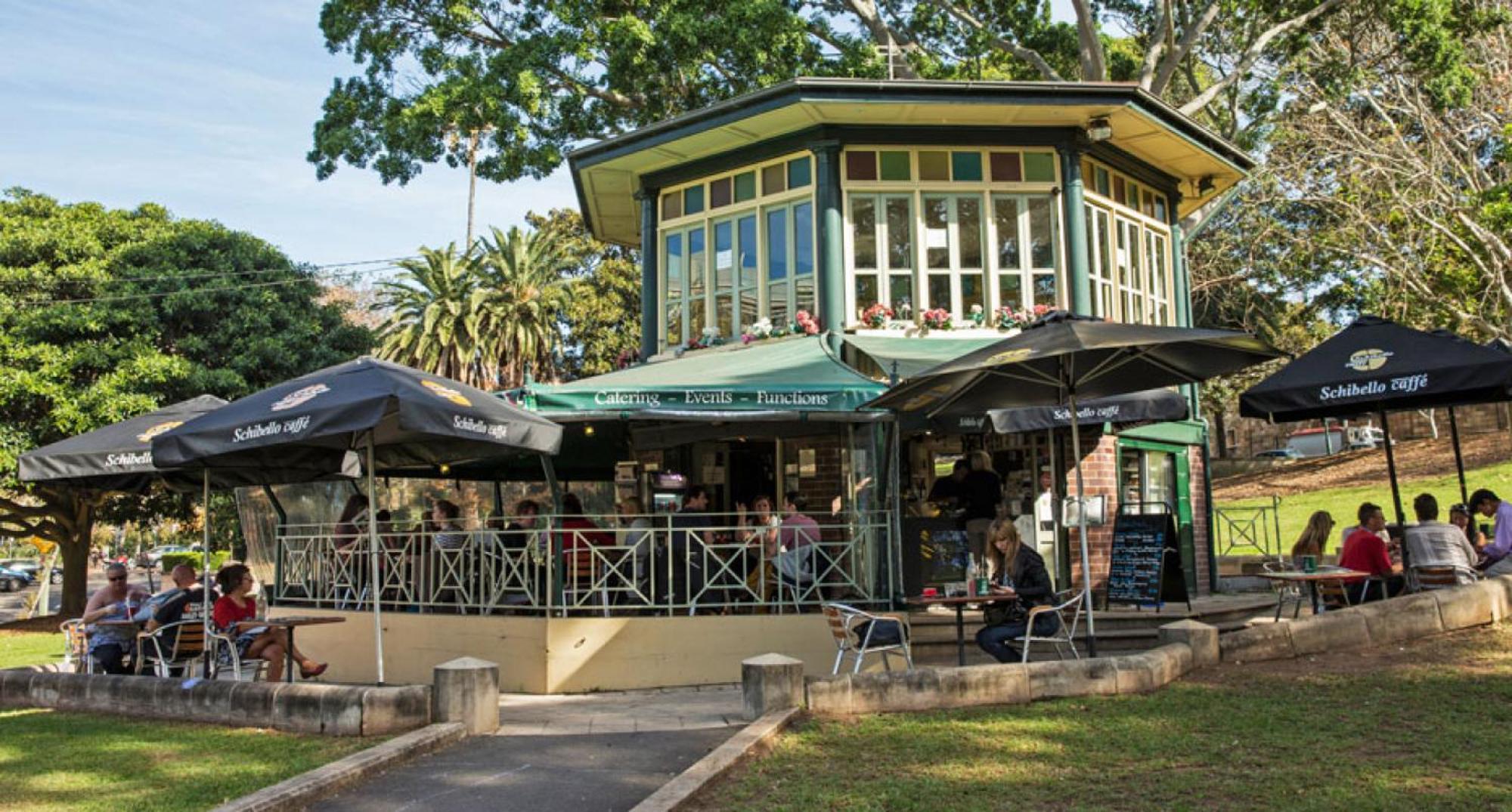 Inner-city Minutes Walk To Dining Hubs Apartment Sydney